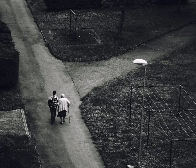 kid-walking-grandma